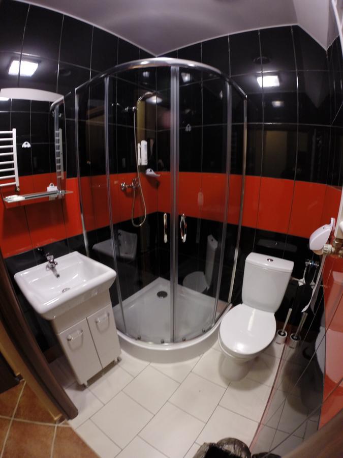 Hotel Malinowy Dwor Ruda Slaska Pokoj fotografie